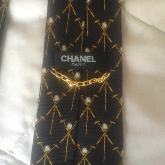 CHANEL Black and Gold Men's Tie - Picture 2 of 7